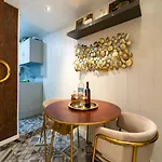 In Bairro Alto 58 - Charm ホームステイ リスボン